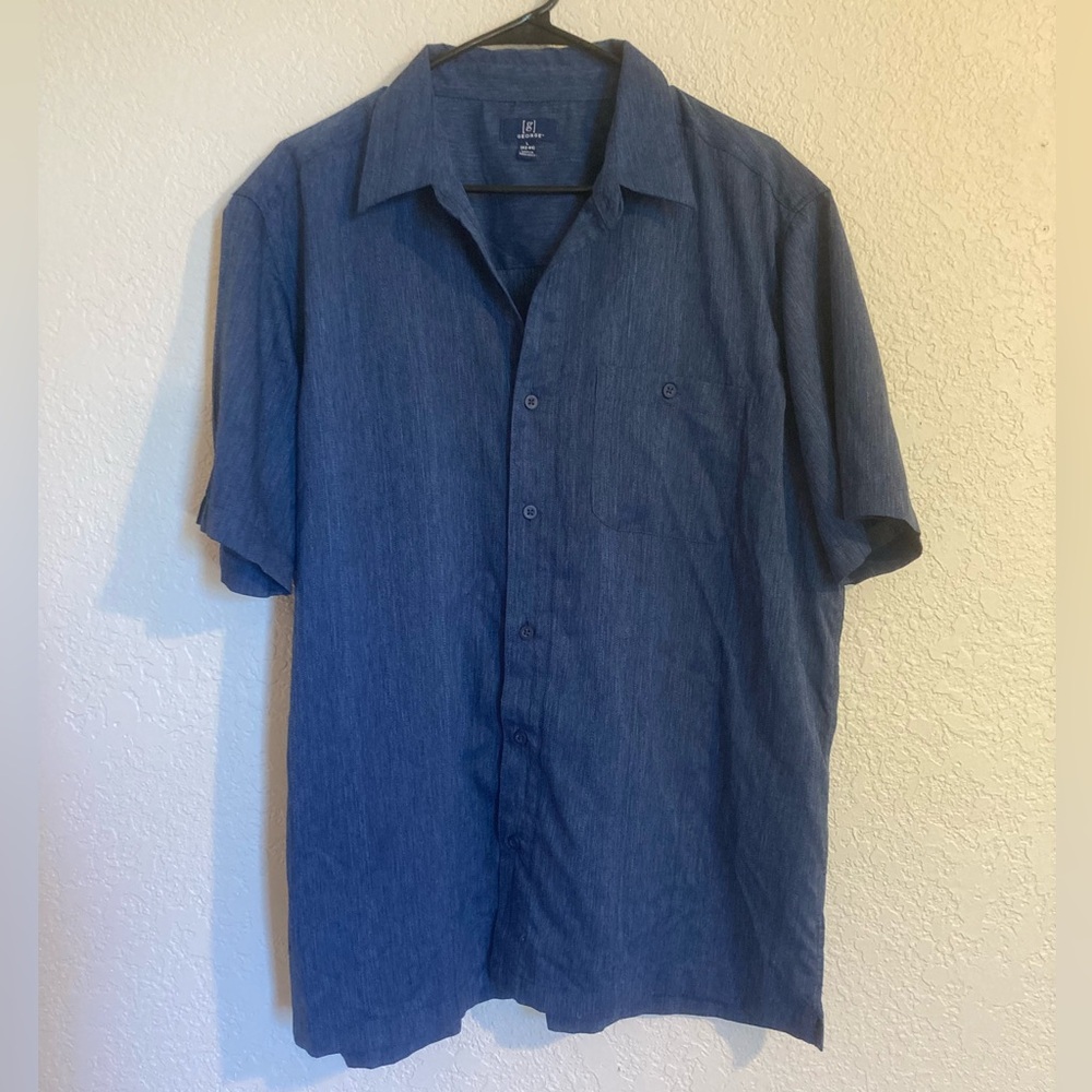 Men’s Short Sleeve Button Down Shirt size Large